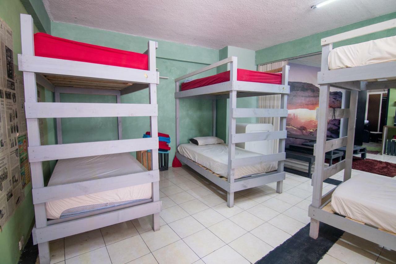 Hostal 50 할라파 외부 사진
